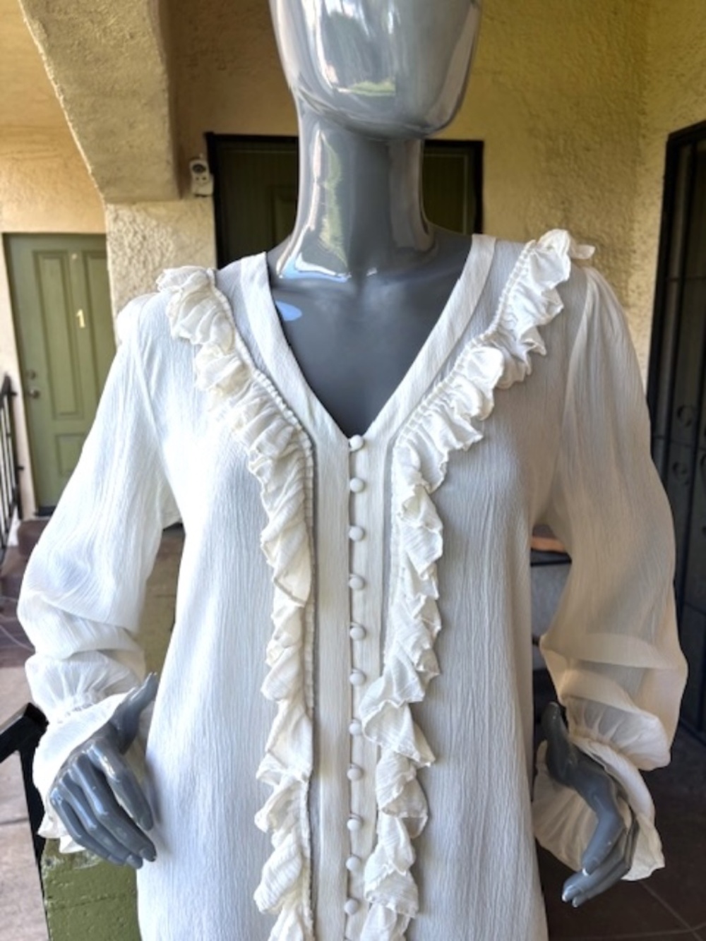 FRAME V-Neck Ruffle-Front Crinkle-Silk Blouse EUC/sz L